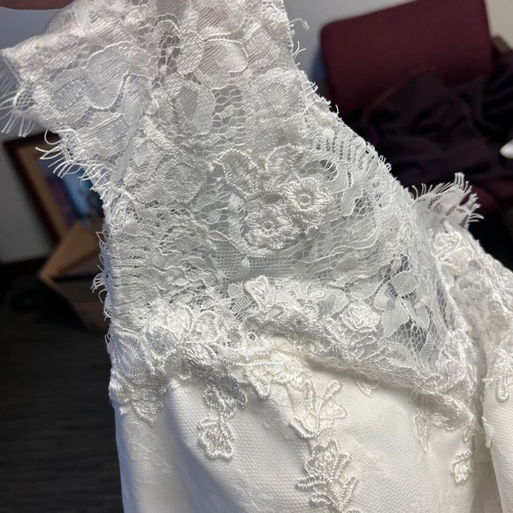 A-Line Scoop Neck Knee-Length Tulle Lace Dress - Picture 6 of 6